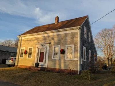 Traditional Saltbox Colonial style home